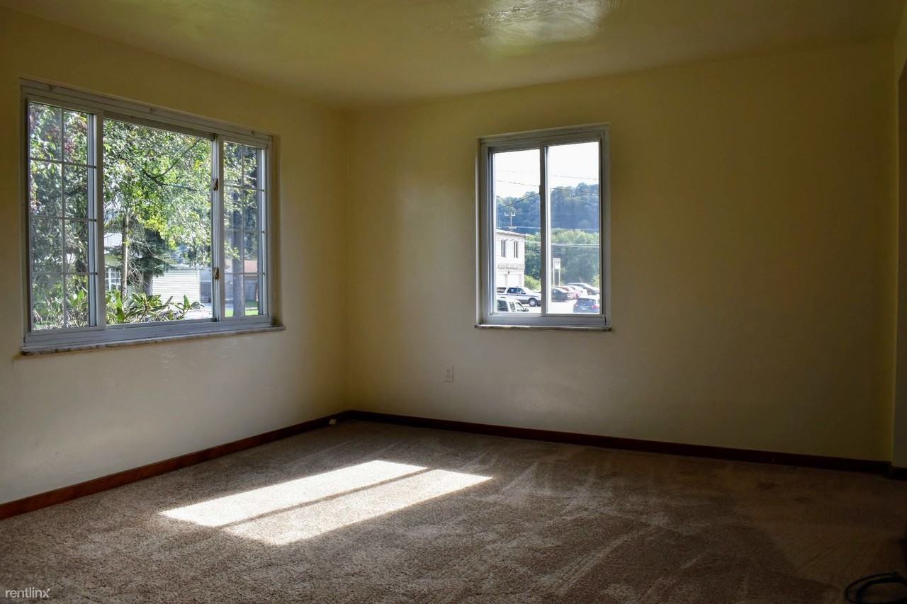 99 School Avenue - Photo 2 of 10