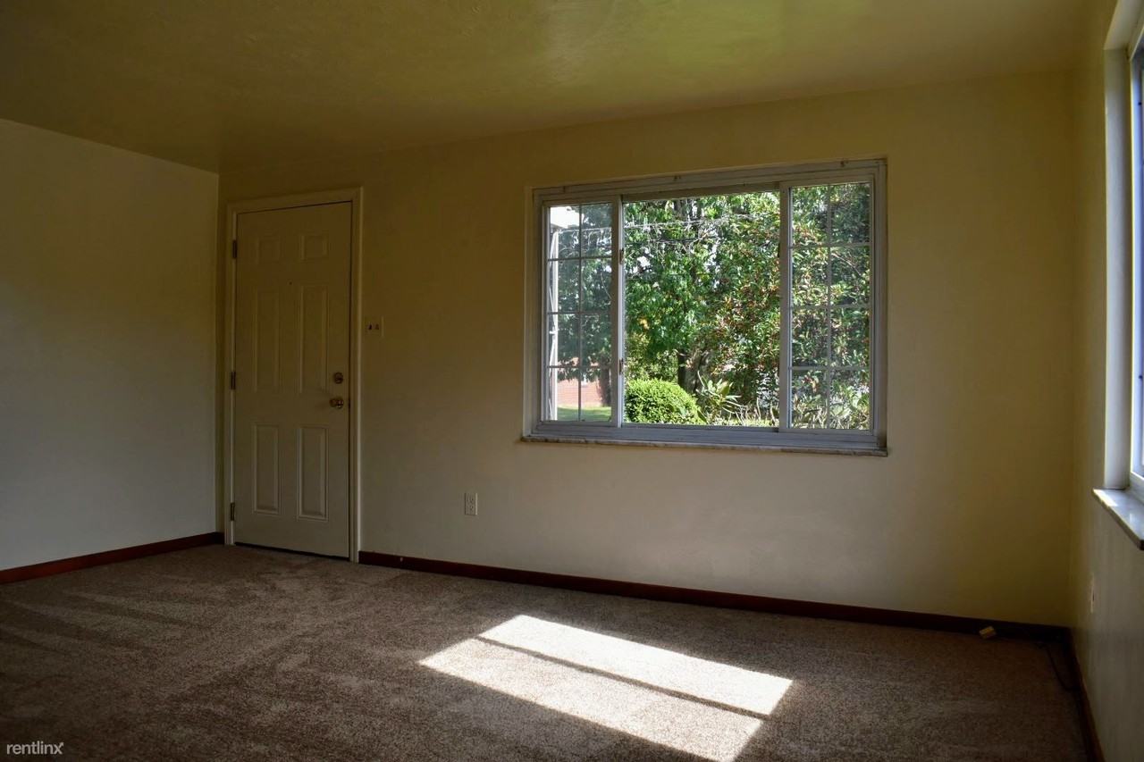 99 School Avenue - Photo 3 of 10