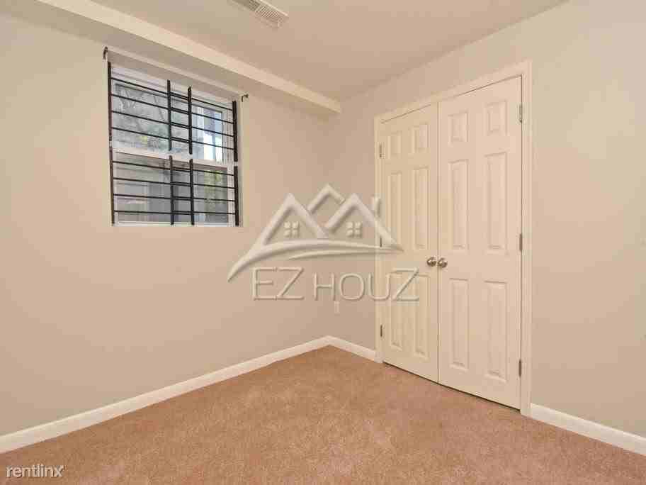 1328 Mcchulloh St - Photo 2 of 12