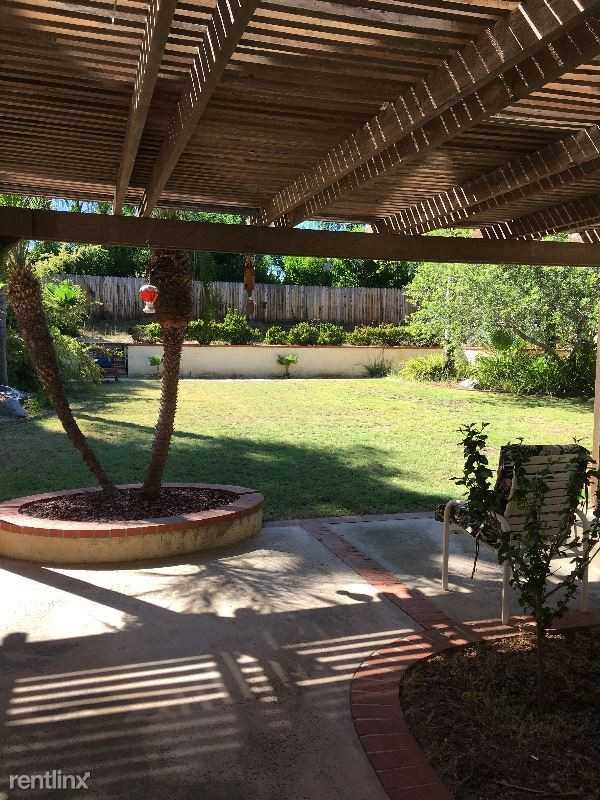 330 Lomas Serenas Dr - Photo 2 of 21