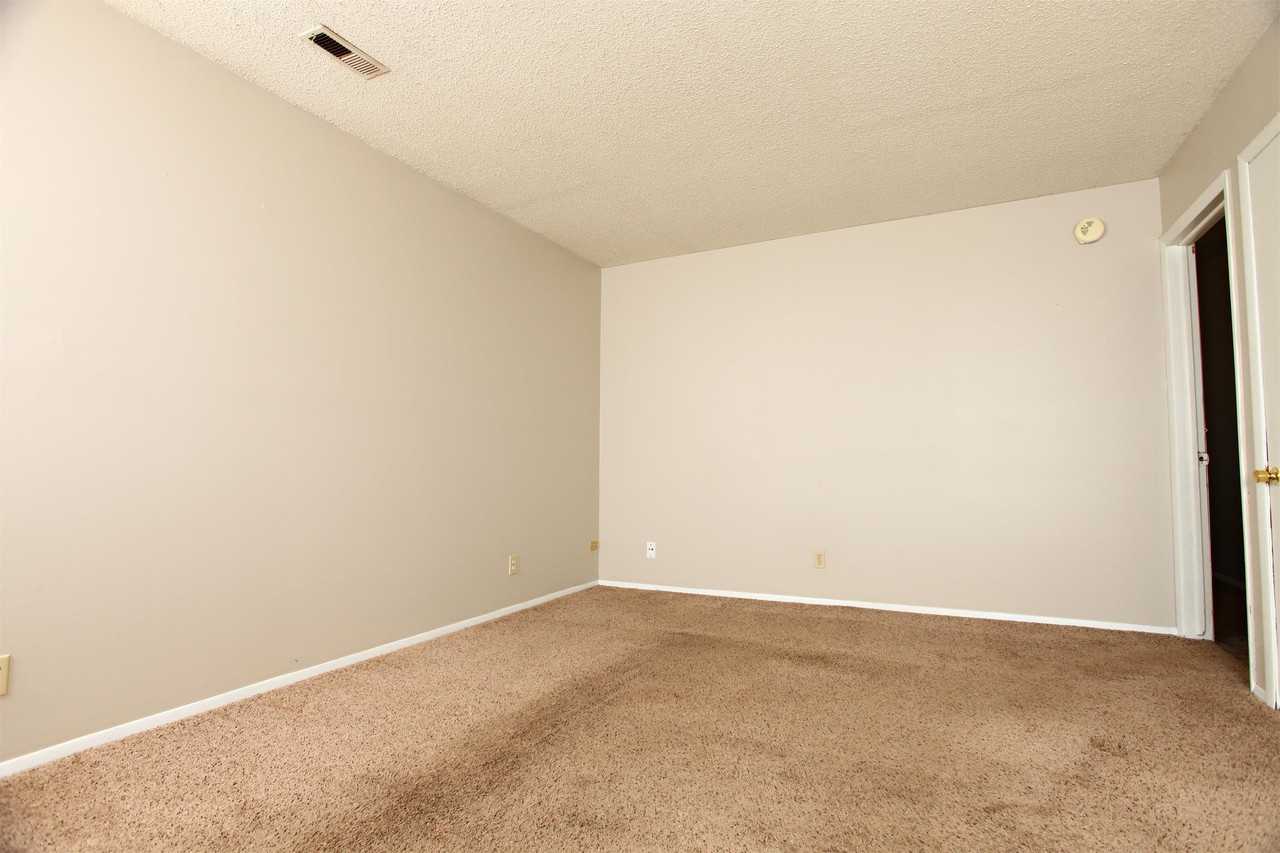 7355 Newell St. - 7355b - Photo 3 of 9