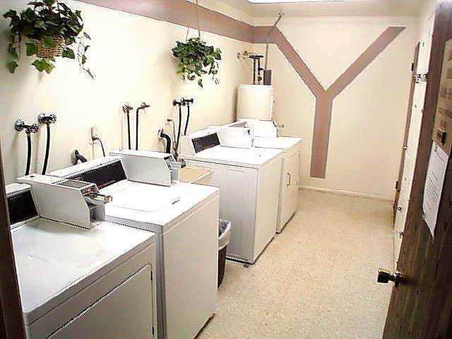 Yorkville Apartments - Photo 2 of 6