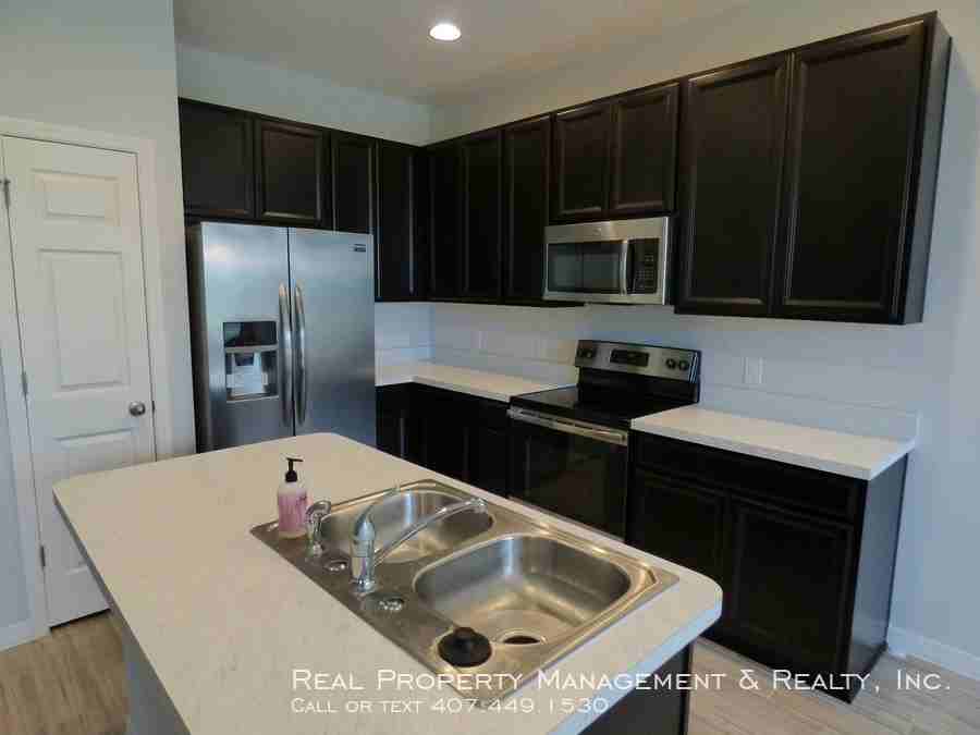 604 Fortanini Circle - Photo 3 of 12