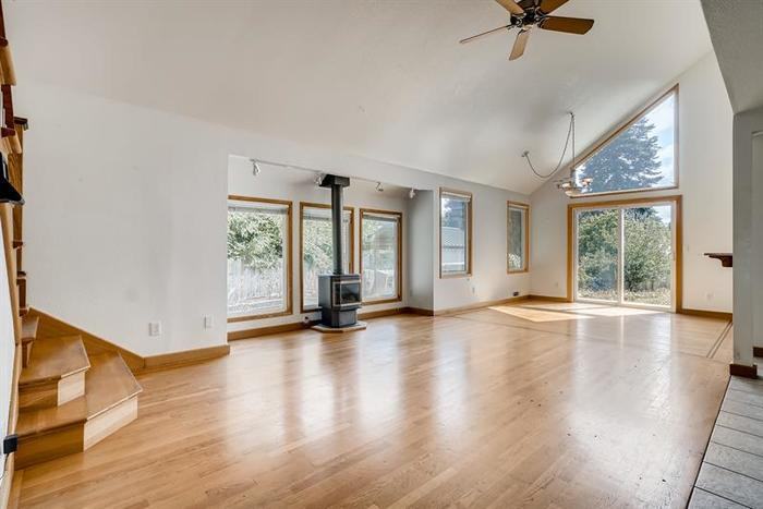 10029 50th Place West - Photo 2 of 17