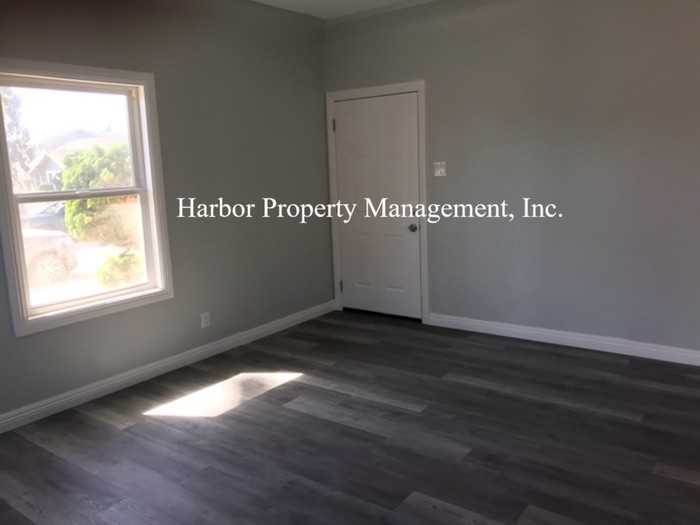 2154 Locust Avenue - Photo 3 of 5