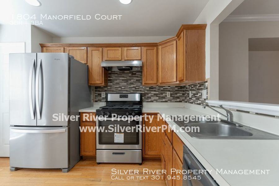 1804 Manorfield Court - Photo 3 of 27