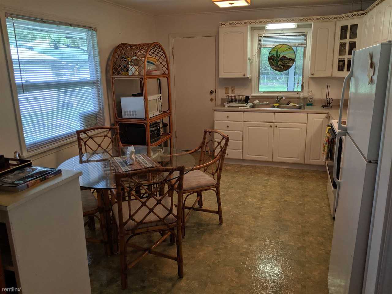 2419 59th St - Photo 2 of 10