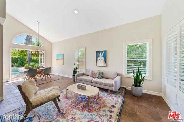 3802 Lost Springs Dr - Photo 3 of 10