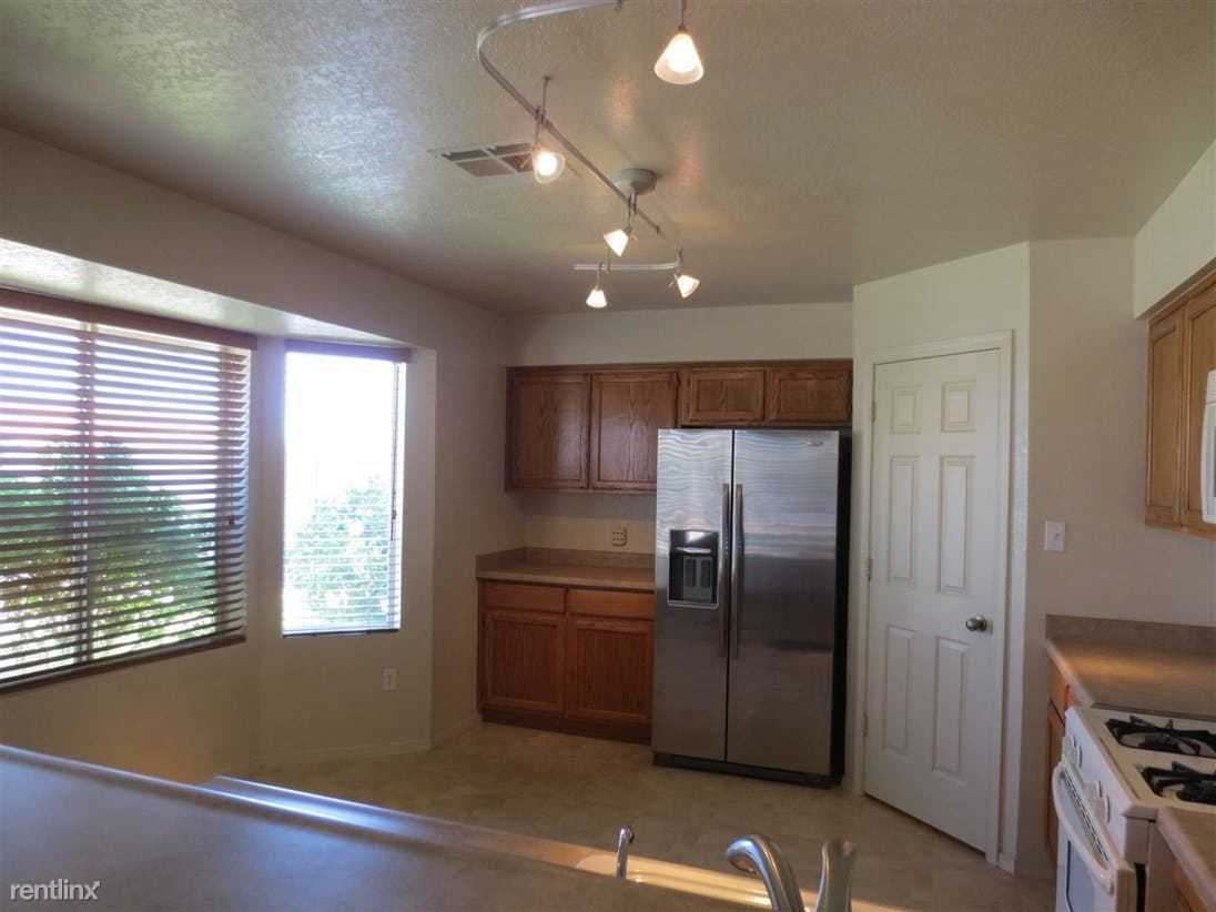 8802 East 24th Lane - Photo 3 of 12