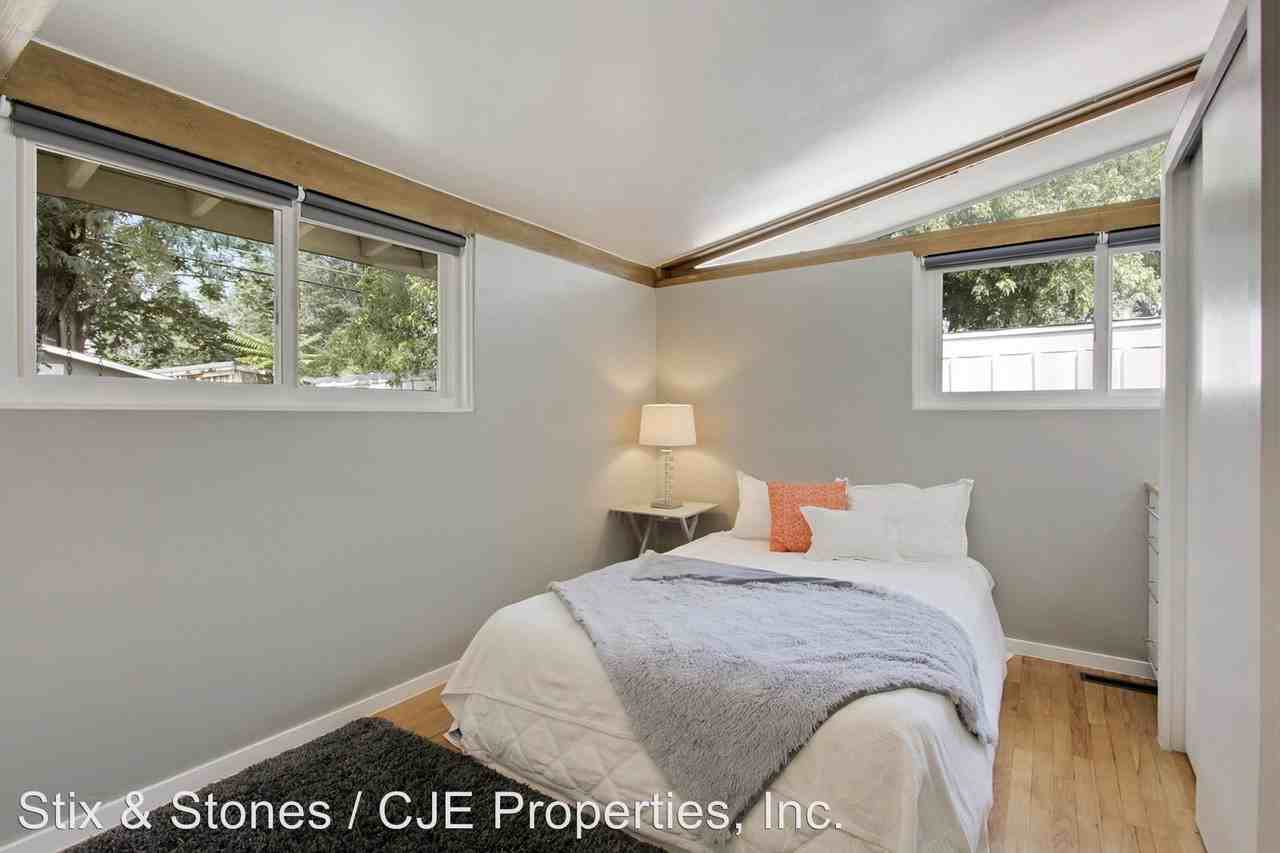 2585 S Meade St. - Photo 3 of 27