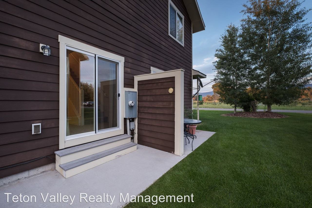 315 Forest View Dr - Photo 3 of 14