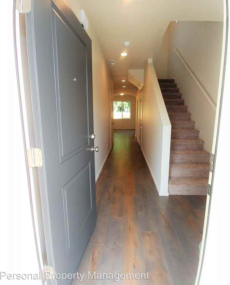 7002 Ne 13th Ave - Photo 2 of 22