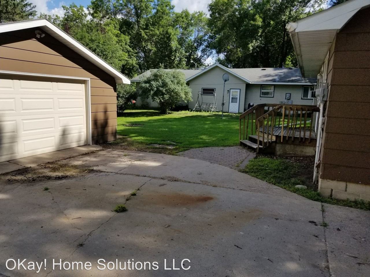 377 13th St Se - Photo 2 of 7