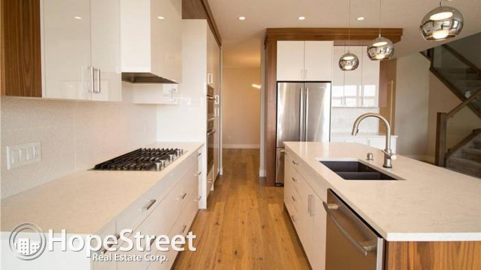 512 30 Avenue Ne - Photo 3 of 20