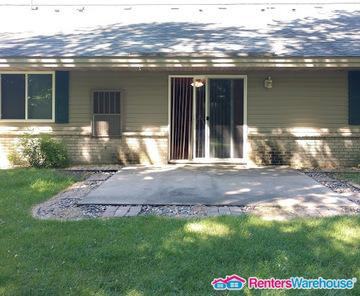 214 Broadway St West - Photo 2 of 11