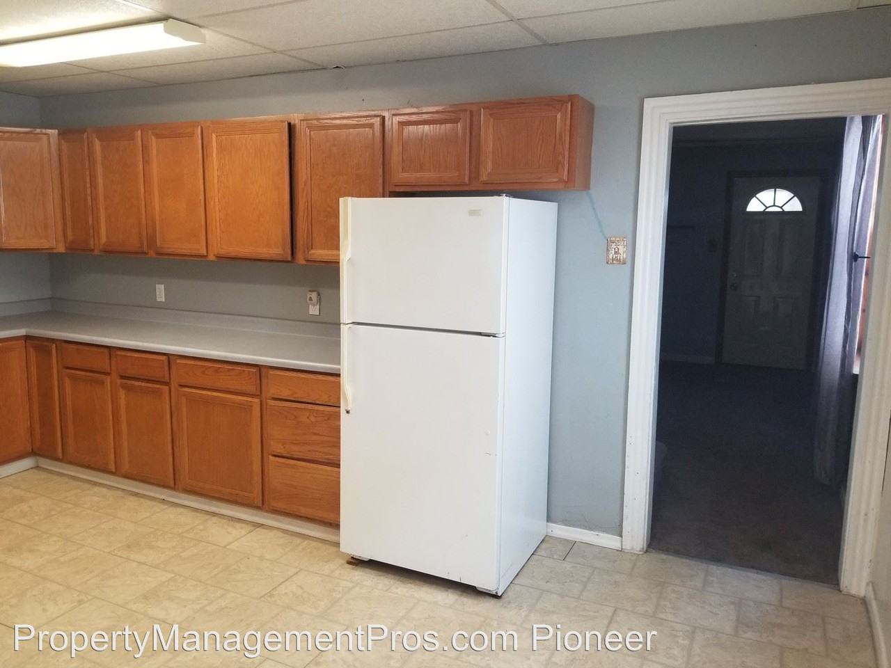 303 Ohio Avenue - Photo 2 of 15