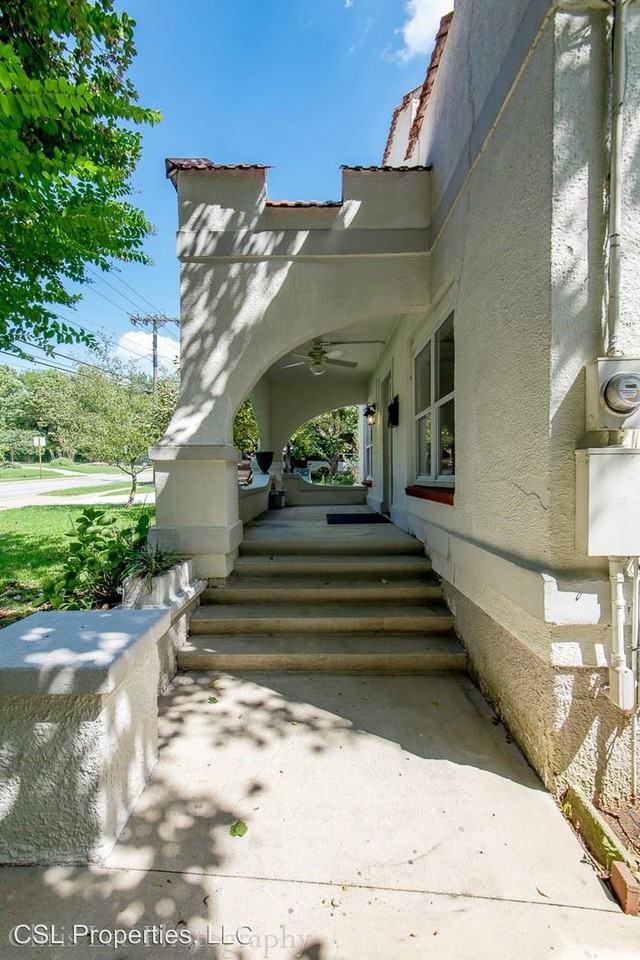 517 E Maple St - Photo 3 of 15