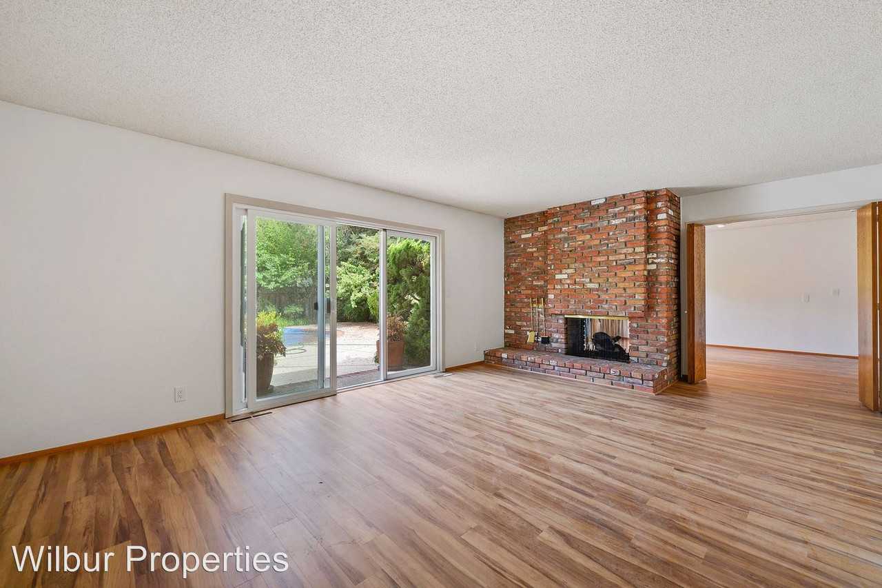 1860 Camino De Los Robles - Photo 2 of 13