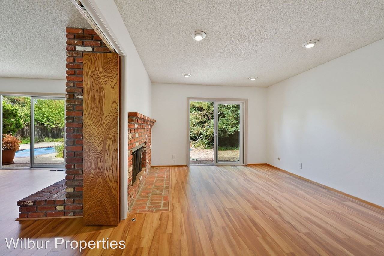 1860 Camino De Los Robles - Photo 3 of 13