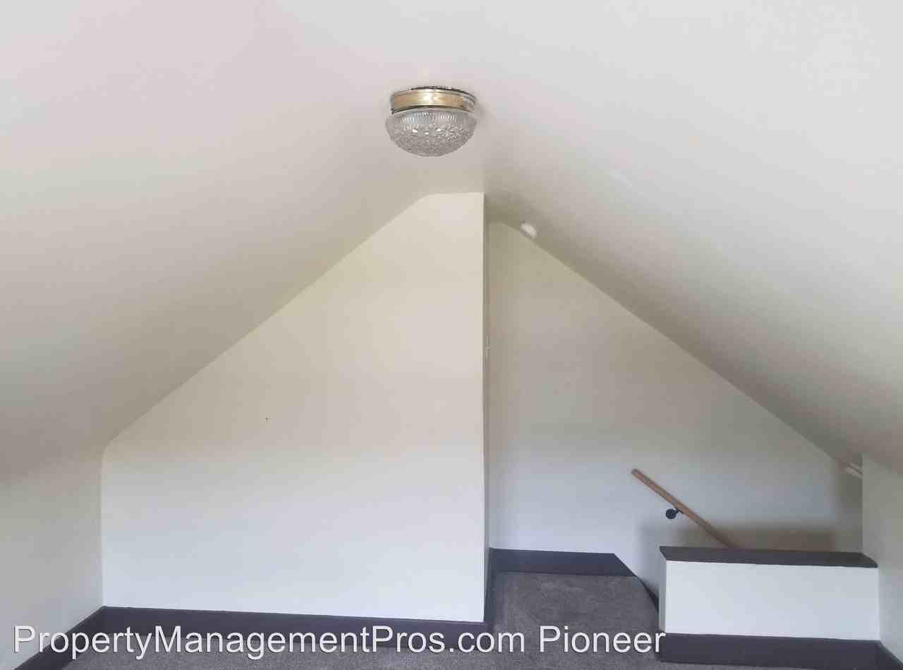 533 1/2 1/2 Allegheny Ave - Photo 2 of 14