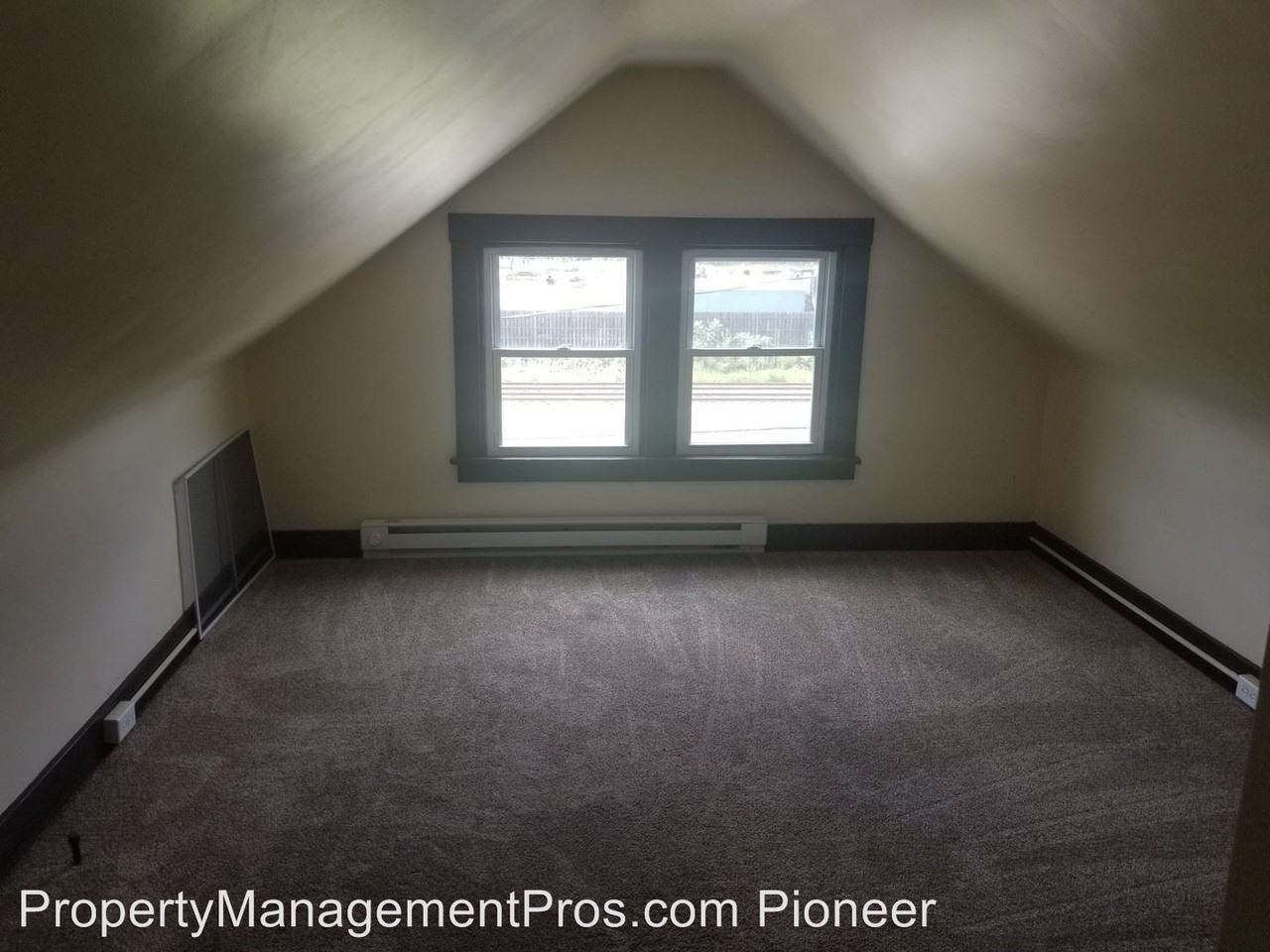 533 1/2 1/2 Allegheny Ave - Photo 3 of 14