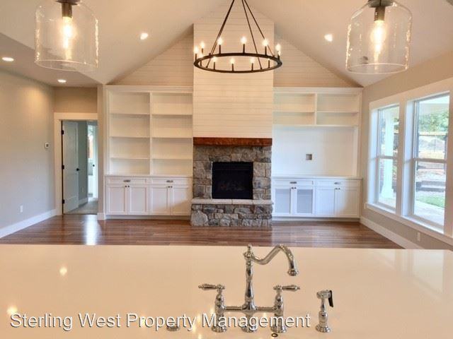 600 S Loop Rd - Photo 2 of 11