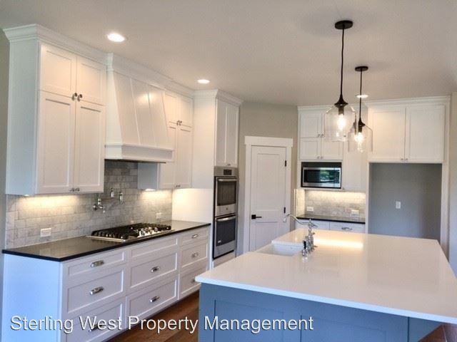 600 S Loop Rd - Photo 3 of 11