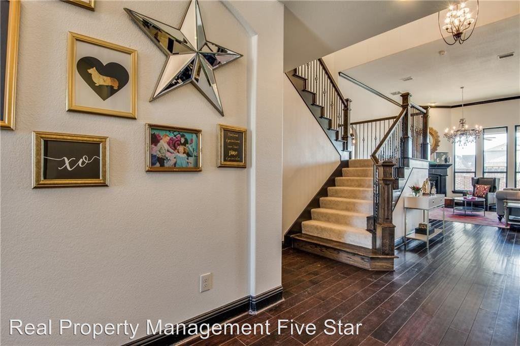 2875 Nottingham Dr - Photo 2 of 21