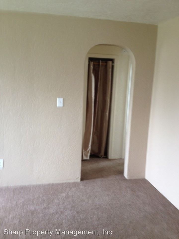 320 28th Ave - Photo 3 of 8