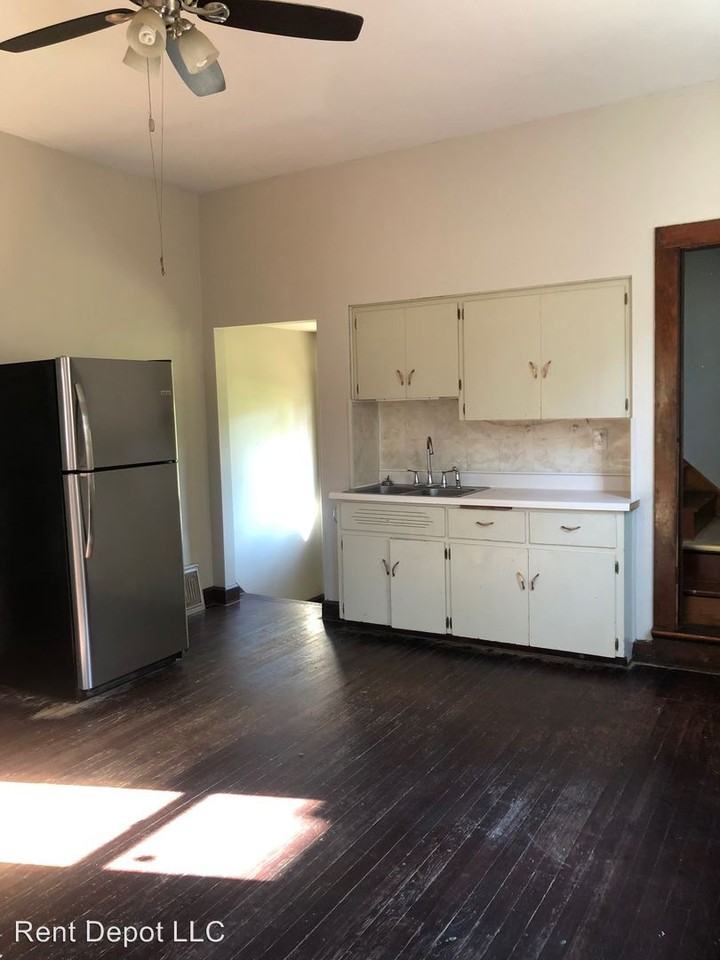 1203 E. Delaware St - Photo 3 of 13