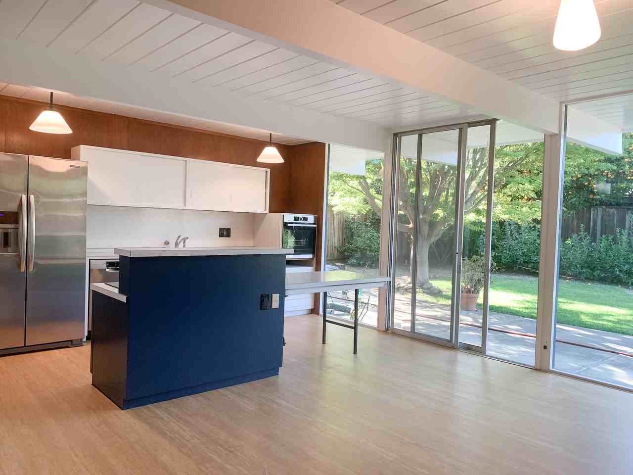 1613 Fairlawn Ave - Photo 3 of 19