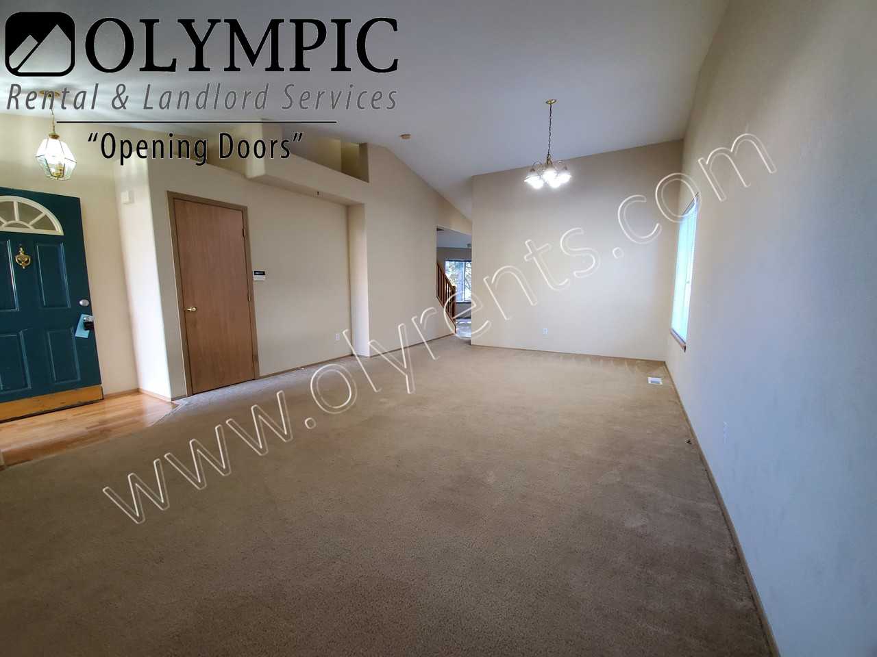 4115 Seville Dr Se - Photo 3 of 17