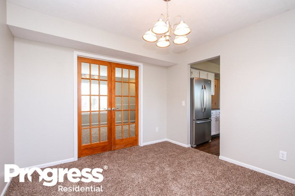 6257 Kelsey Dr - Photo 3 of 15