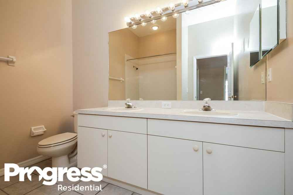 6136 Bobby Jones Ct - Photo 3 of 18