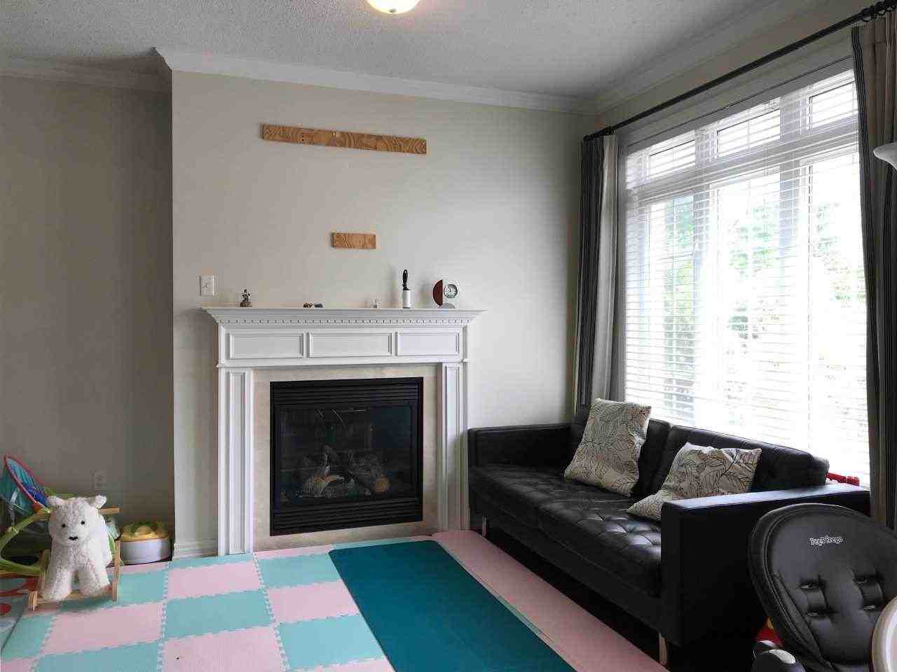 280 Paradelle Drive - Photo 2 of 10