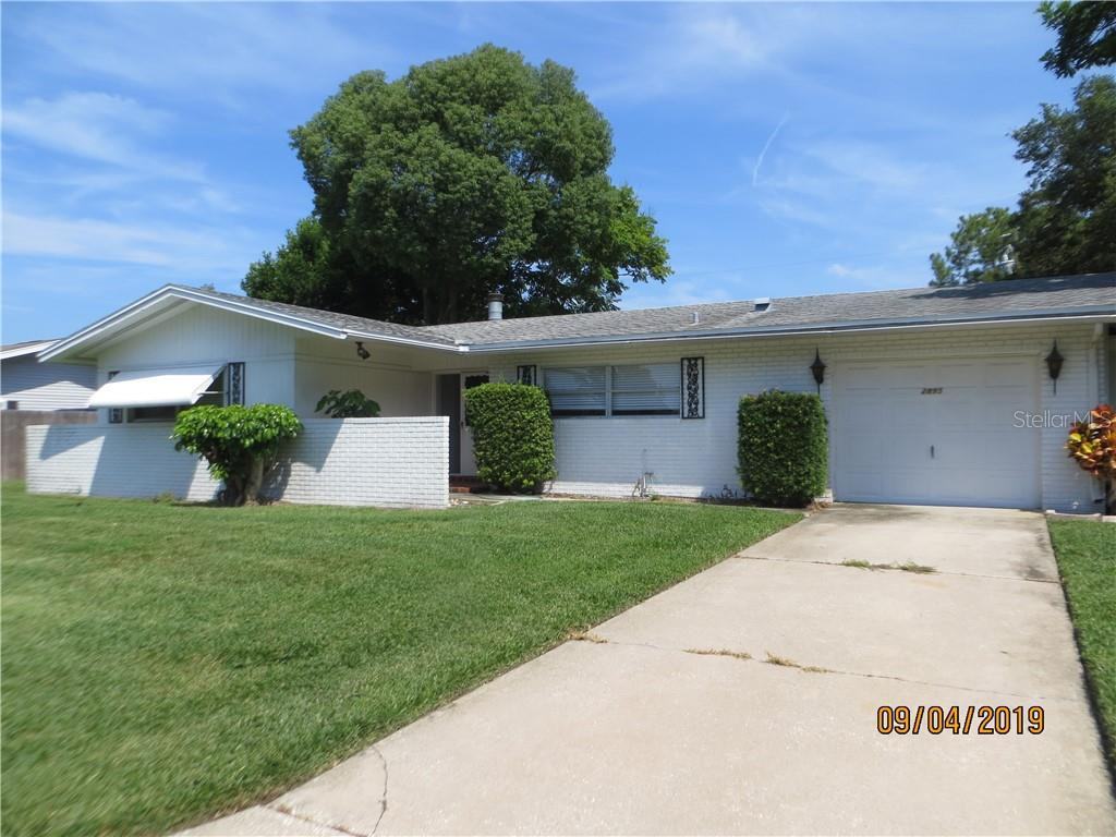 2895 Del Rio Drive - Photo 2 of 10