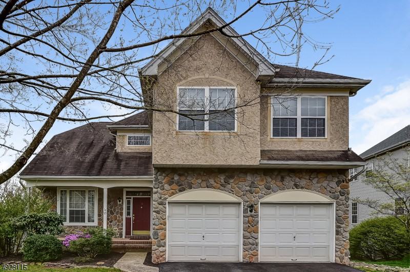 13 Hannah Ct - Photo 3 of 24