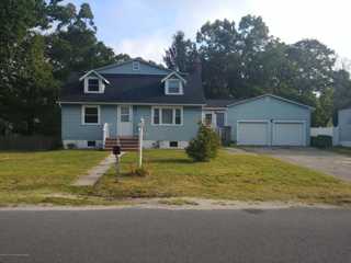 5 Rickard Court Toms River Nj 08753 4 Bedroom House For