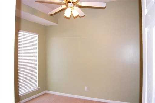 103 Rockford Ct - Photo 3 of 9