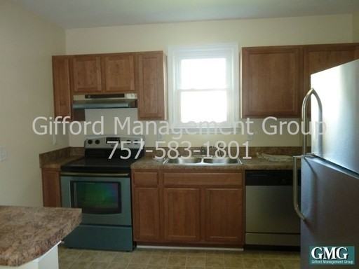 988 Winward Rd - Photo 2 of 13