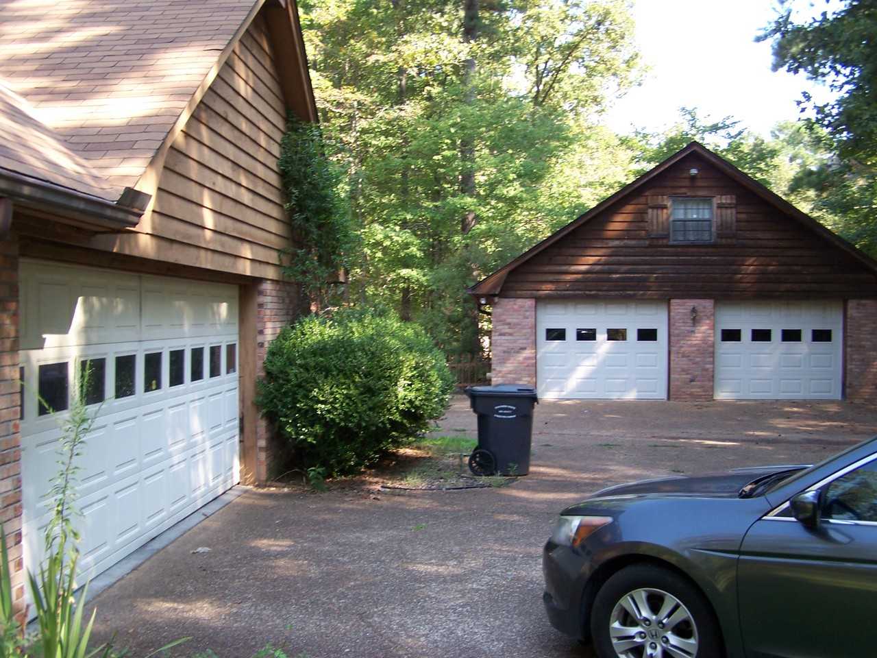 317 E Old Country Club Rd - Photo 2 of 39