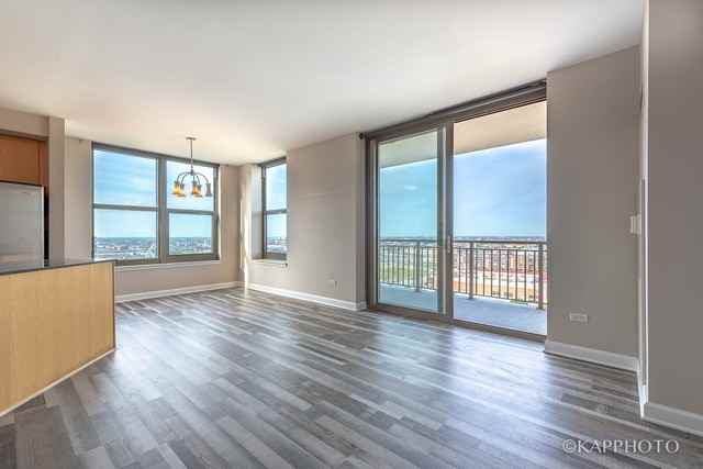 1101 S State St 2207 - Photo 3 of 28