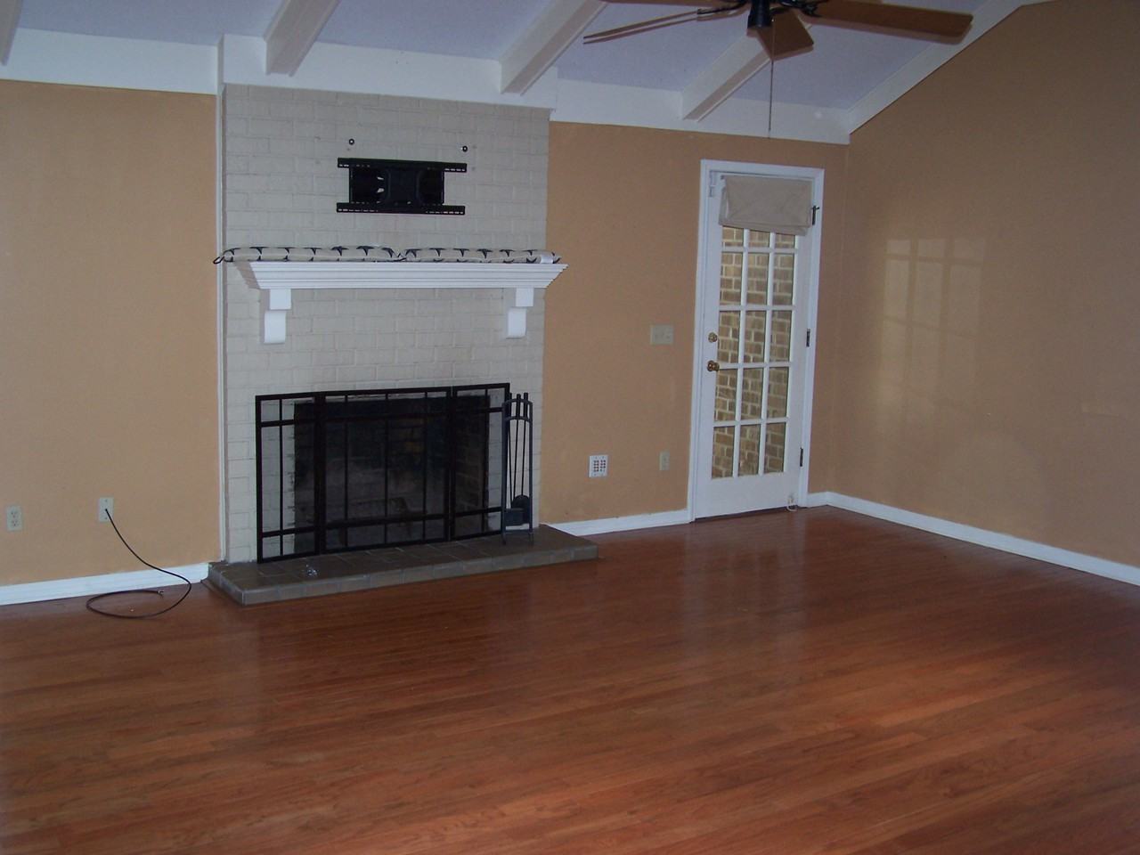 1201 66th Street - Photo 3 of 6