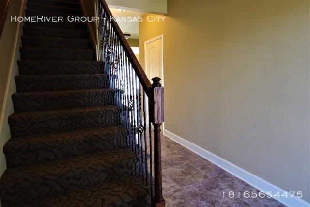 3856 Nw 94th St - Photo 2 of 15