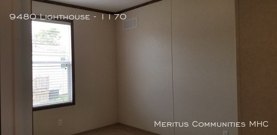 9480 Lighthouse #1170 - Photo 2 of 15