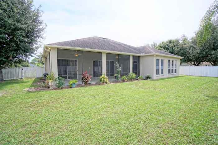 9423 Sayre St - Photo 2 of 24