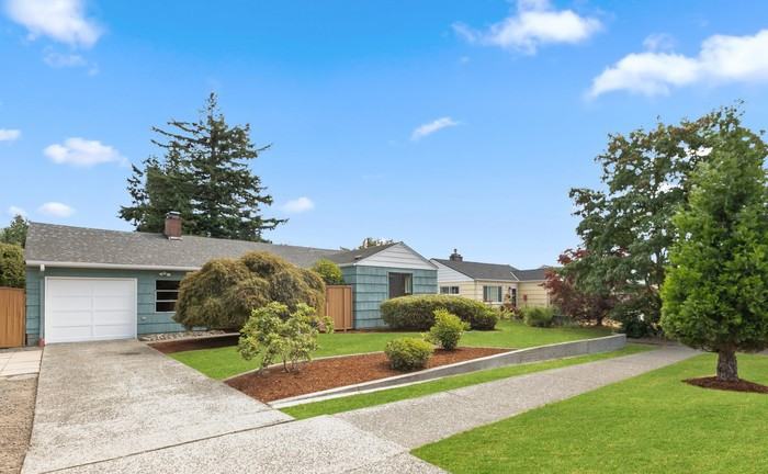 8626 34th Avenue Southwest - Photo 2 of 25