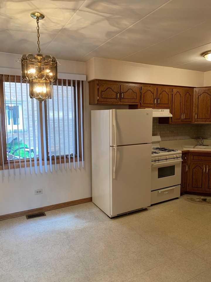 10628 Parkside Ave 1e - Photo 2 of 13