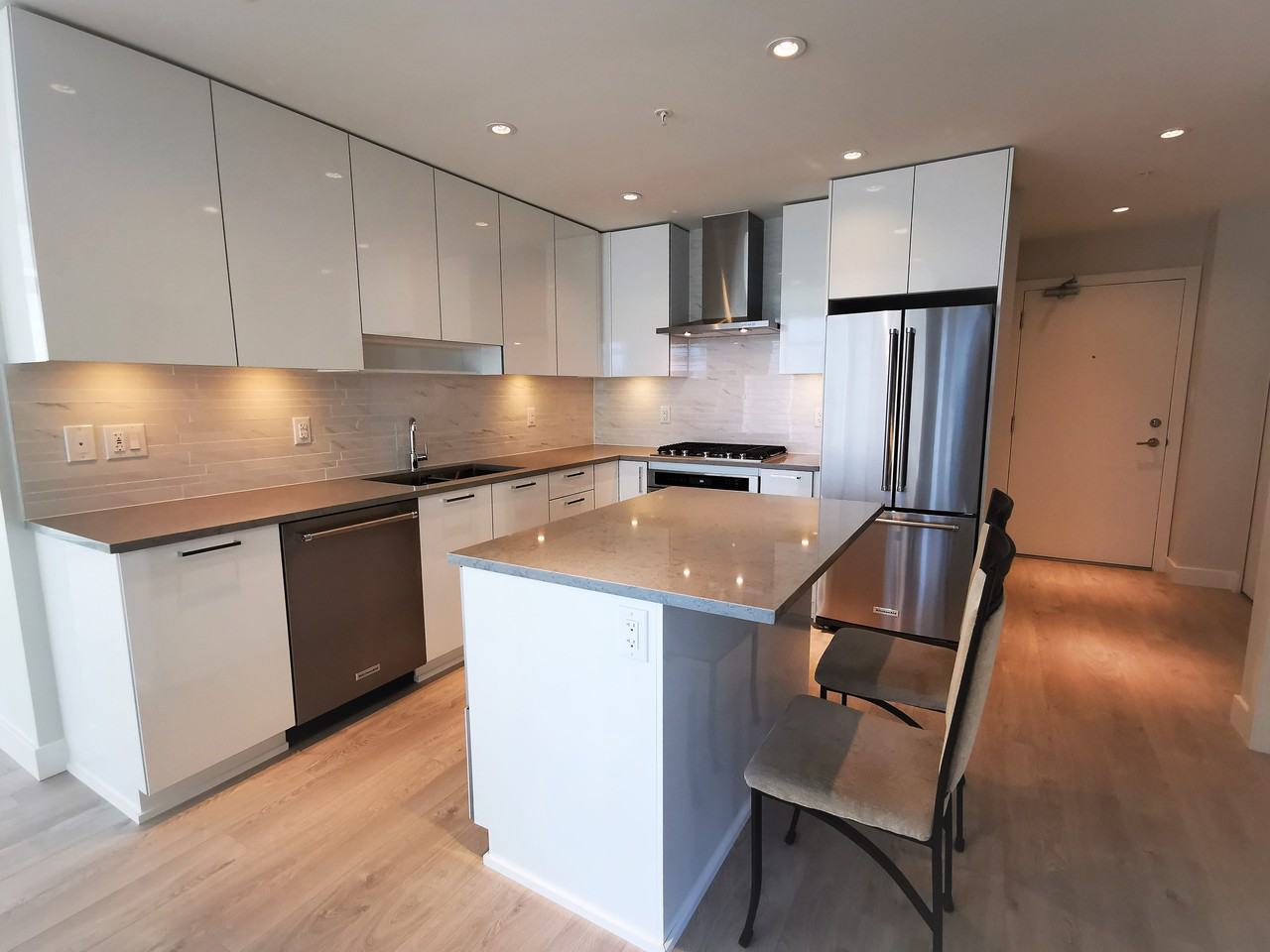 1788 Gilmore Avenue 902, Burnaby, BC V5C 3X3 2 Bedroom Apartment for Rent PadMapper