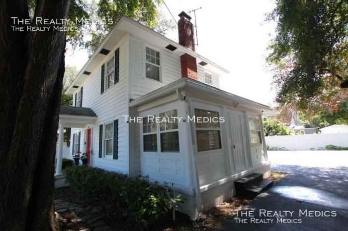 1427 Baltimore Ave - Photo 2 of 24